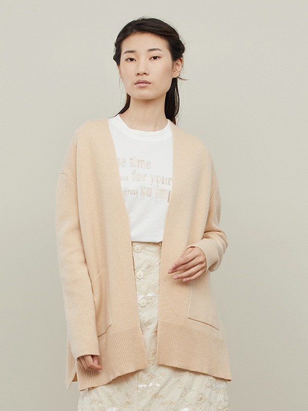 README女装2020秋冬季杏色宽松针织衫