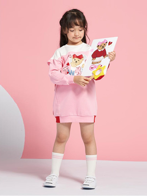 维尼熊2020秋冬季粉色印花连衣裙