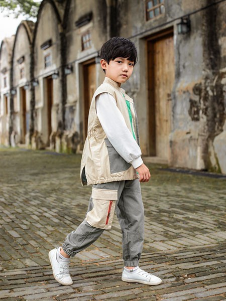 宝贝巴迪2020秋冬季卡其色宽松马夹