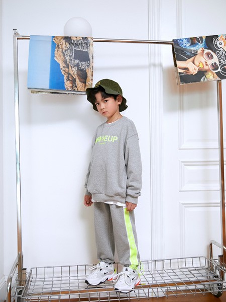 越也2020秋冬装童装