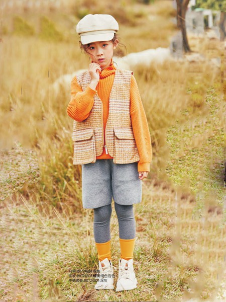 彩色笔童装2020秋冬季卡其色格子马夹