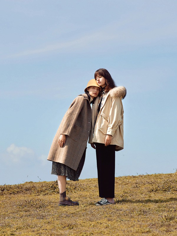 方示2020秋冬季咖啡色格子外套