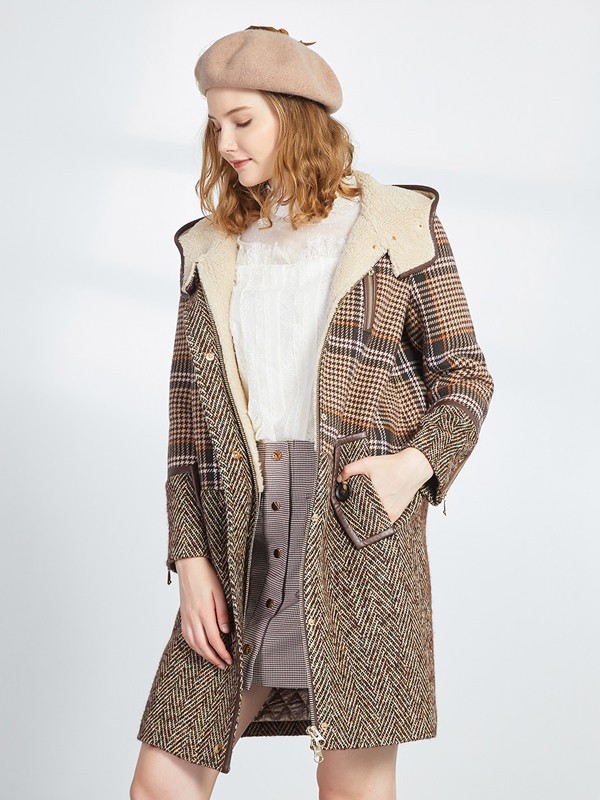 斯尔丽2020秋冬季卡其色格子外套