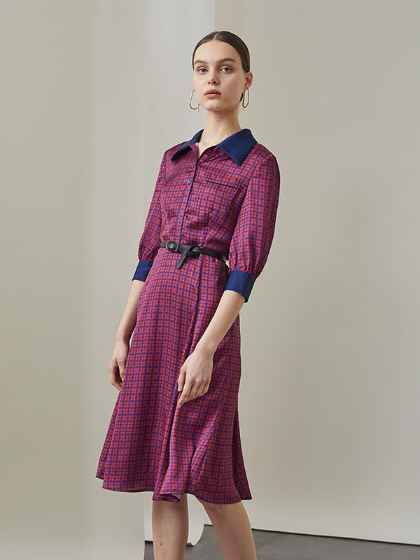 红凯贝尔2020秋冬季棕色格子连衣裙