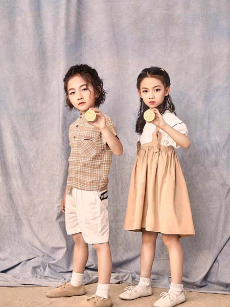 宠来宠趣2020春夏季杏色格子衬衫