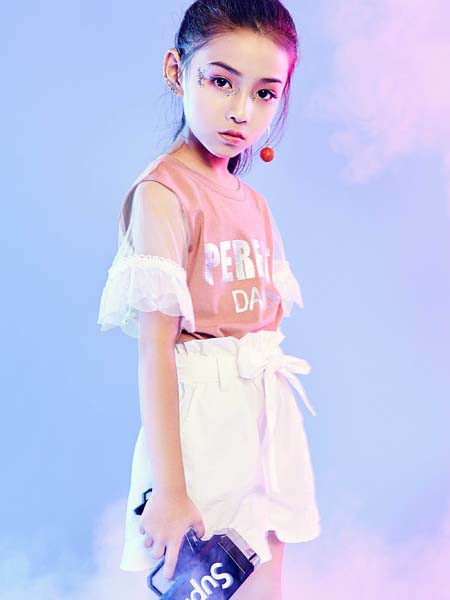 宠来宠趣2020春夏季粉色字母T恤