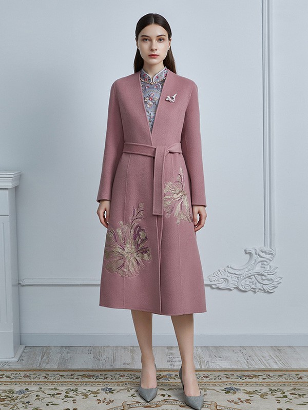 歌中歌2020秋冬季粉色刺绣大衣