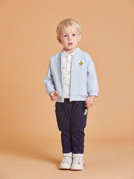 可拉比特2020秋冬季蓝色印花外套