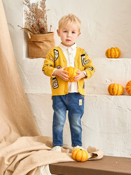 可拉比特2020秋冬季黄色印花针织衫