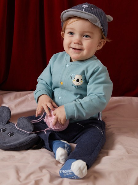 青蛙王子2020秋冬季蓝色印花外套