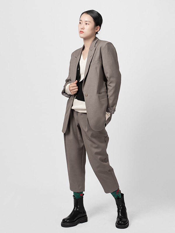 氏伽2020秋冬季灰色宽松西装