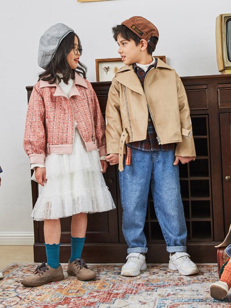 田果果2020秋冬季粉色格子外套