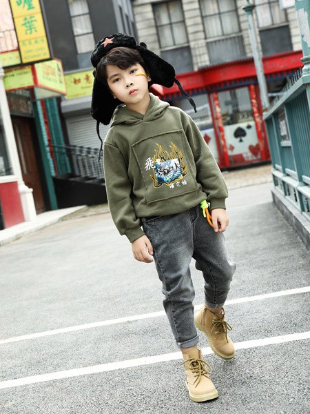 巴迪小虎2020秋冬季军绿色印花卫衣