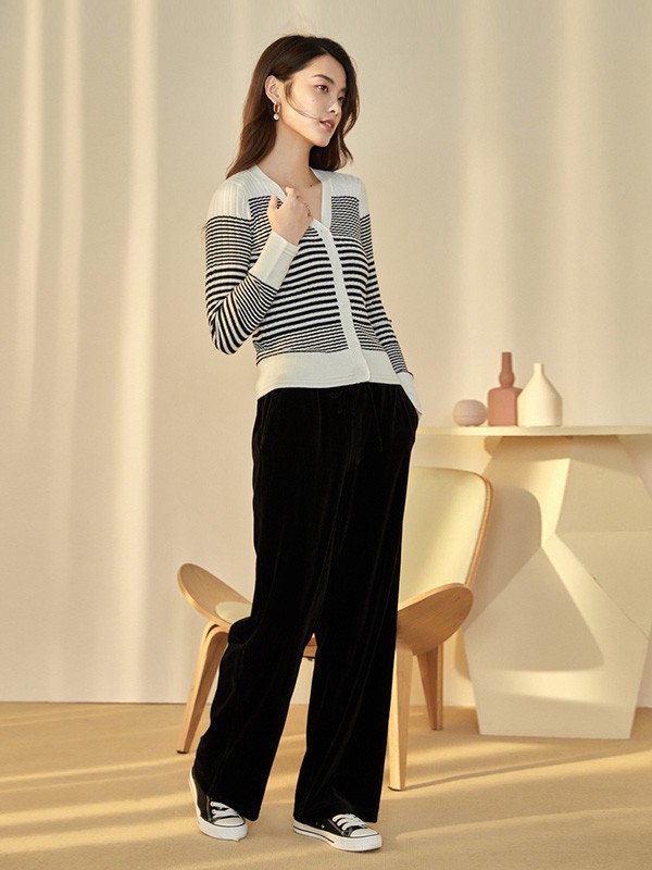 紫淑女装2020秋冬季黑色条纹针织衫