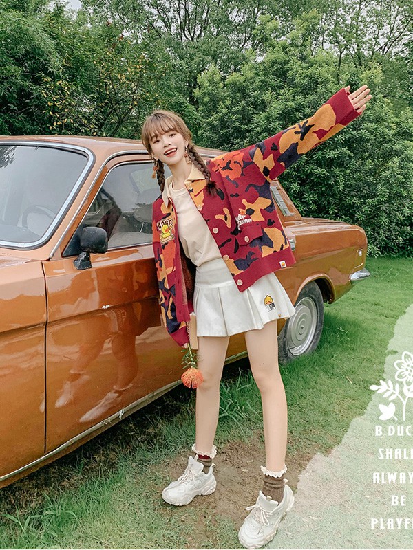 小黄鸭休闲装2020秋冬季红色印花外套