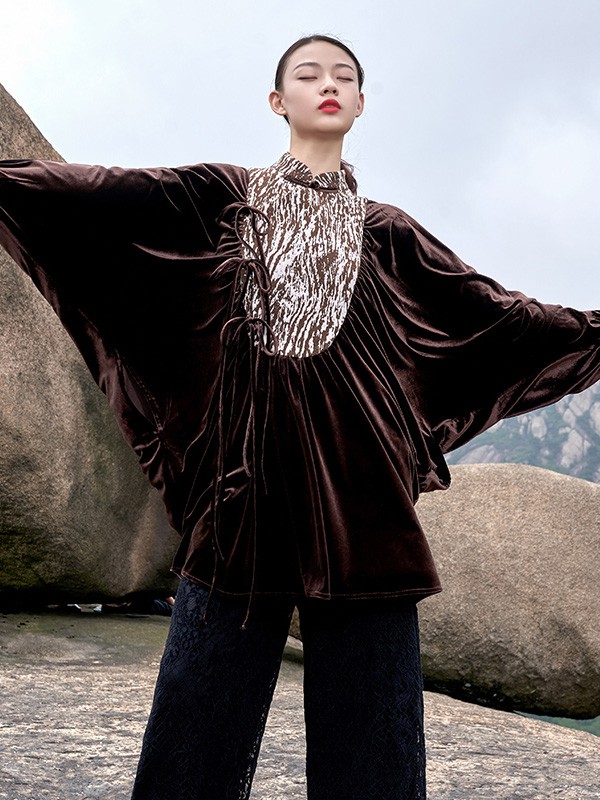 界内界外2020秋冬季拼色拼接上衣