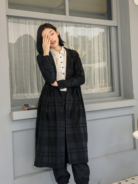 ZOLLE2020秋冬季黑色格子外套