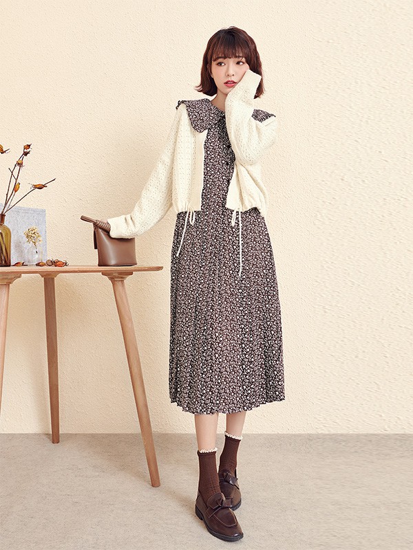 新作女装2020秋冬季黑色碎花连衣裙