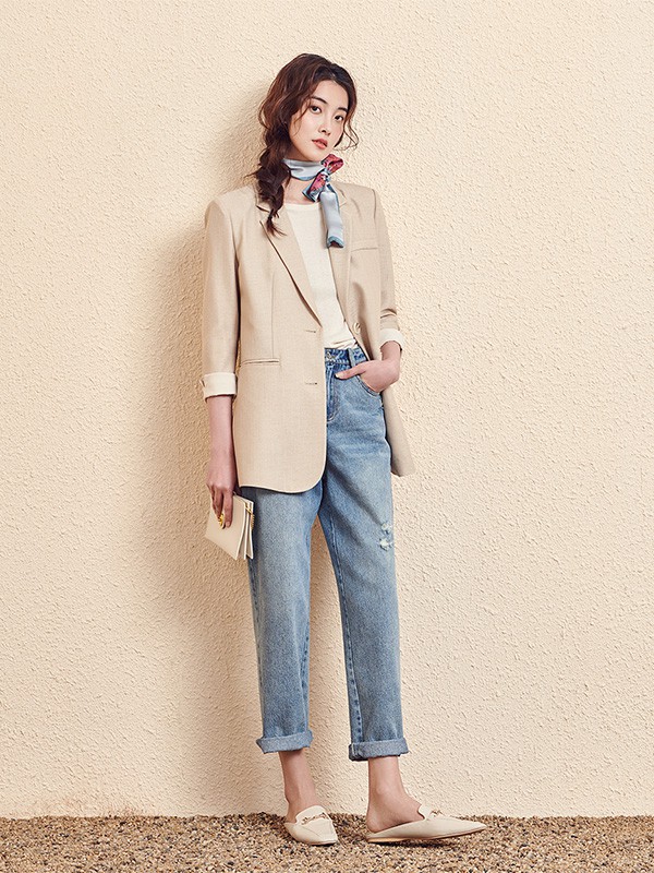 新作女装2020秋冬季卡其色修身西装