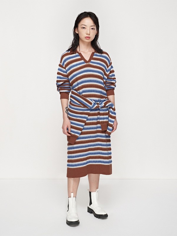 素然2020秋冬季拼色条纹连衣裙