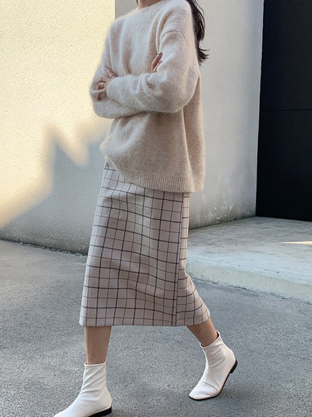 韩迅2020秋冬季杏色纯色毛衣