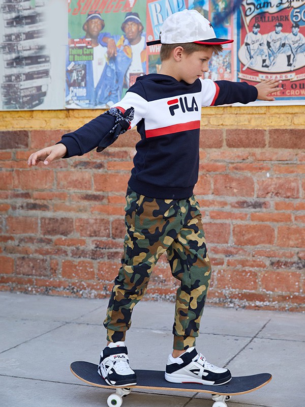 斐乐童装2020秋冬季藏蓝色撞色上衣