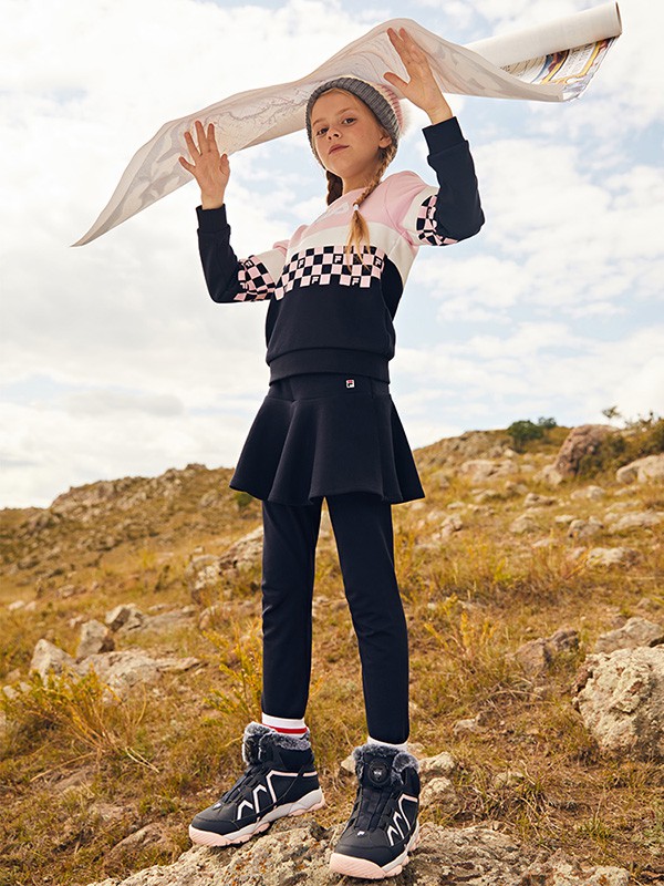 斐乐2020秋冬季拼色印花上衣