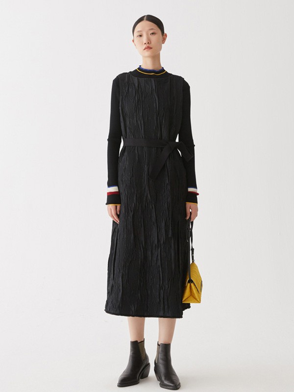 噢姆2020秋冬季黑色长款连衣裙