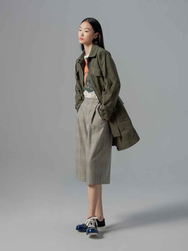 日播2020秋冬季军绿色纯色外套