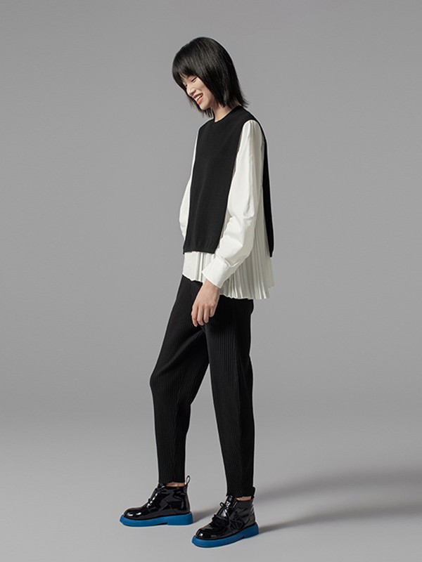 日播2020秋冬季拼色拼接上衣