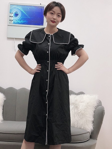 珂希莉2020春夏季黑色纯色连衣裙