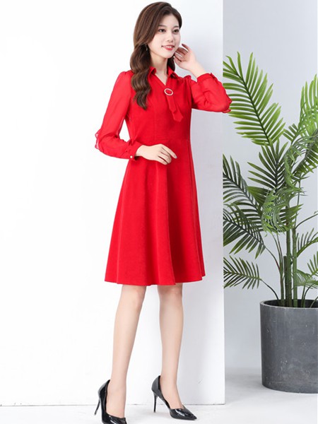 夺宝奇兵女装2020秋冬季红色纯色连衣裙