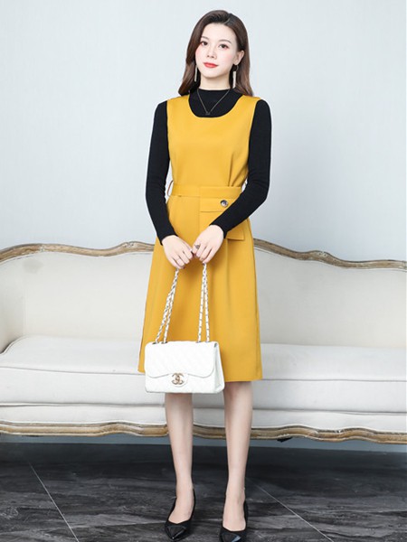 夺宝奇兵女装2020秋冬季黄色收腰连衣裙