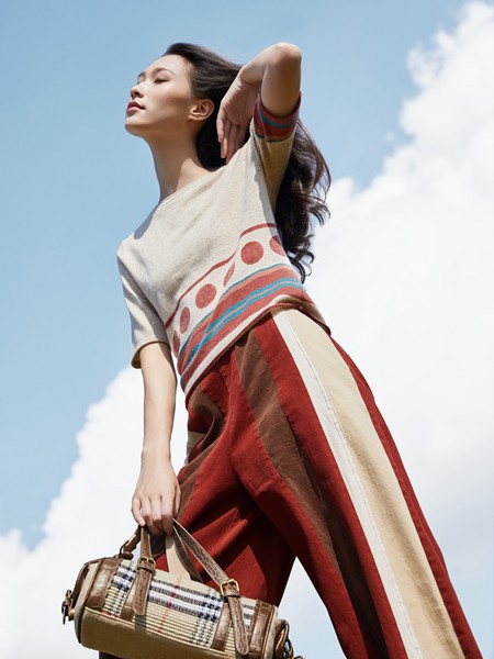 谷度女装2020秋冬季杏色印花针织衫