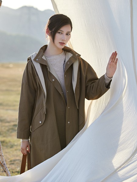 谷度女装2020秋冬季军绿色纯色风衣