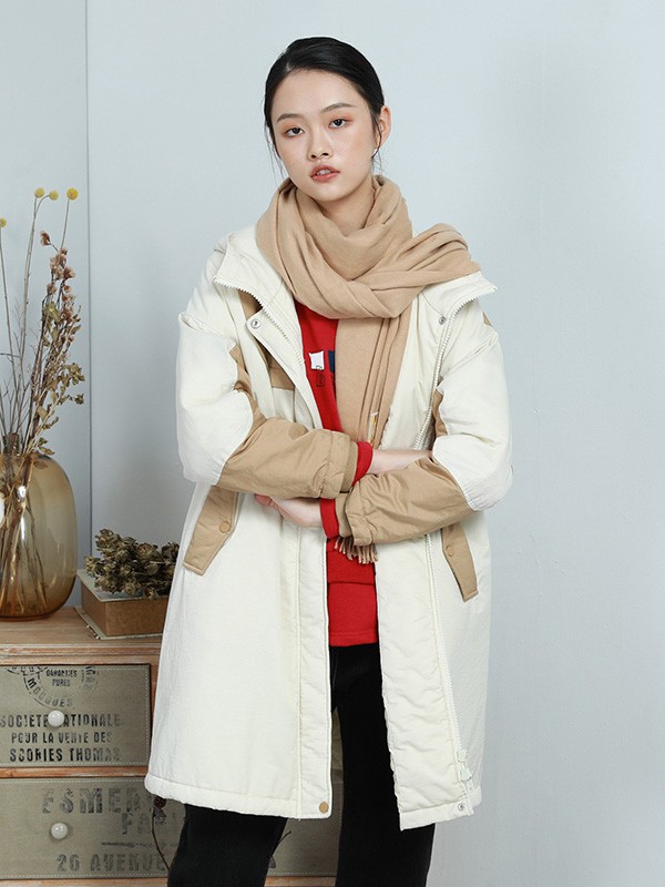 布卡拉2020秋冬季白色撞色羽绒服