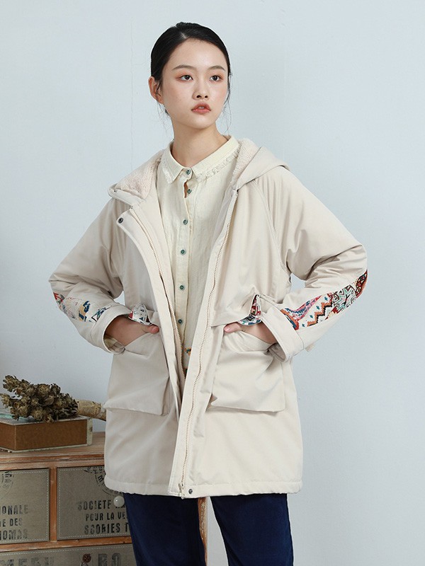 布卡拉2020秋冬季米色撞色外套