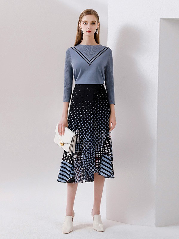 卡迪黛尔2020秋冬季蓝色撞色针织衫