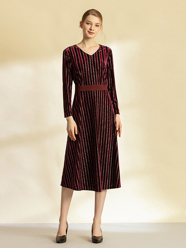 吉蒂2020秋季酒红色收腰连衣裙