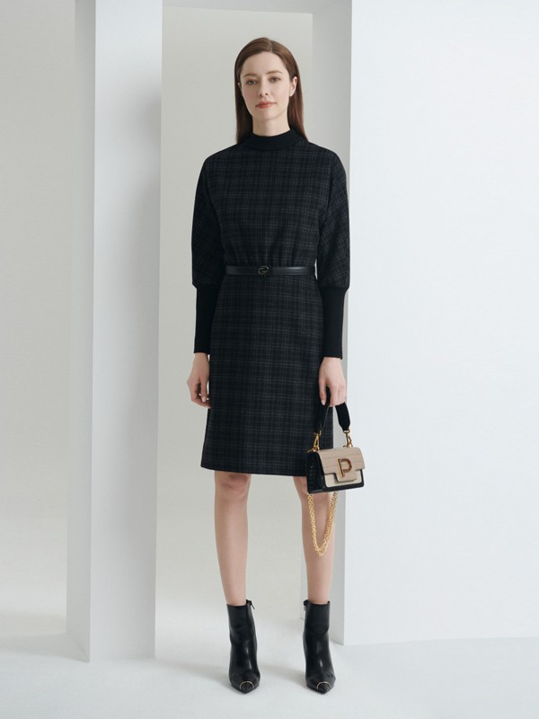 宝姿2020秋冬季黑色格子连衣裙