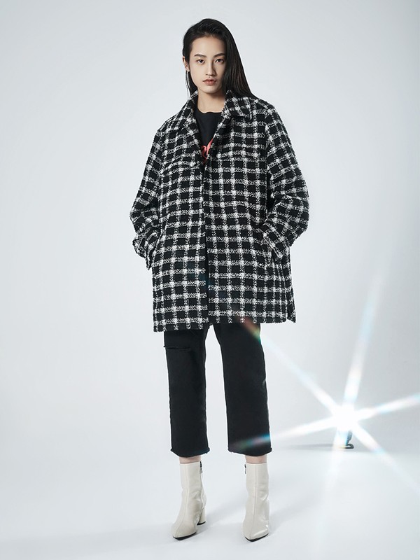 爱城市2020秋冬季黑色格子外套