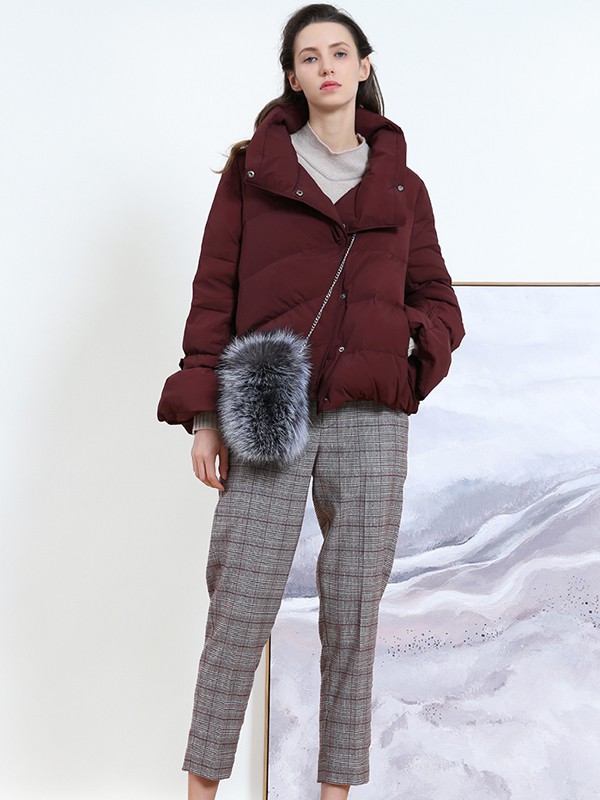 丽莫2020秋冬季酒红色纯色羽绒服