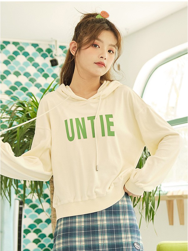 爱依服2020秋冬季米色印花卫衣