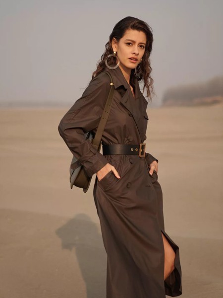 三石一澜女装2020春夏季咖啡色纯色外套