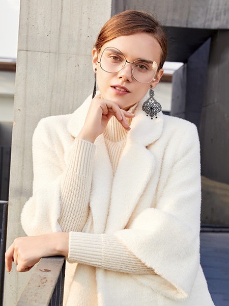 茧构2020秋冬季白色宽松大衣