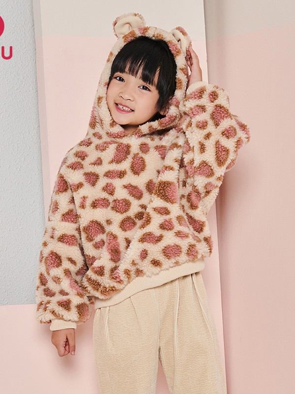 优露童装2020秋冬季杏色动物纹卫衣