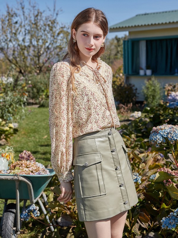 春美多2021春季米色碎花雪纺衫