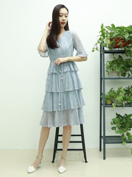 殿秀女装2021春夏季