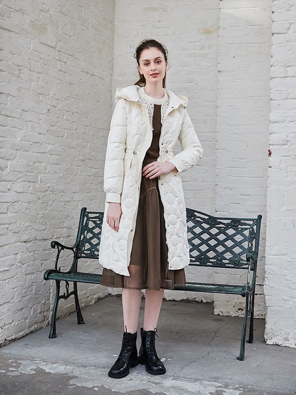 雁腾逸女装2021秋冬季白色连帽派克服