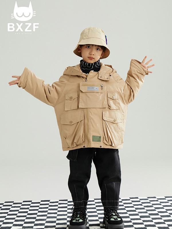 小资范童装2021秋冬季卡其色连帽上衣